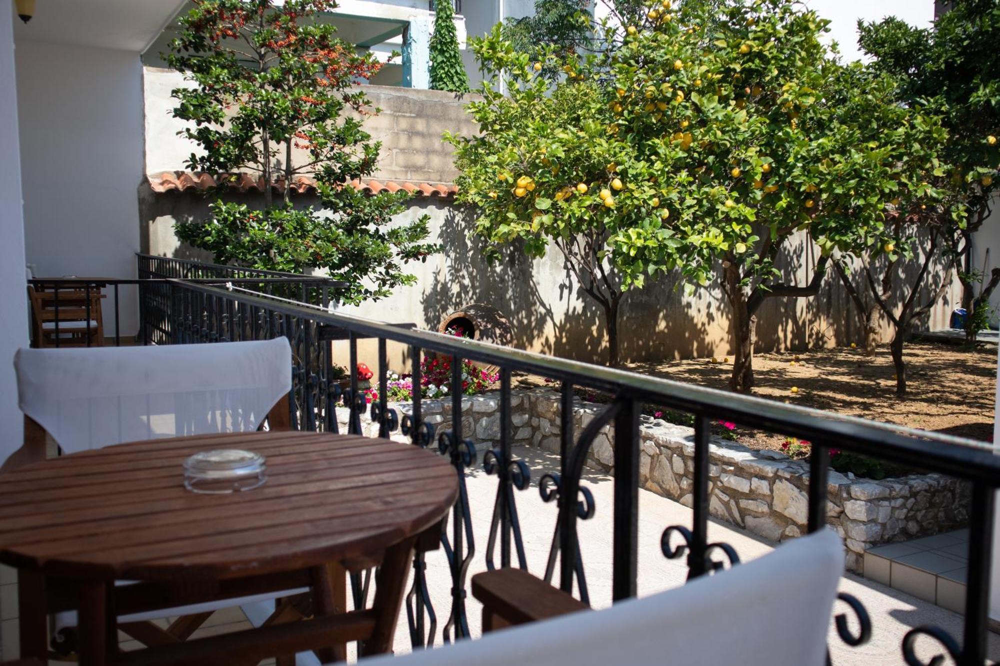 Athanasia Apartments Città di Skiathos Esterno foto